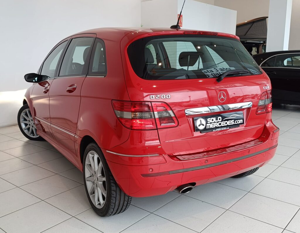 MERCEDES-BENZ B-200 CDI