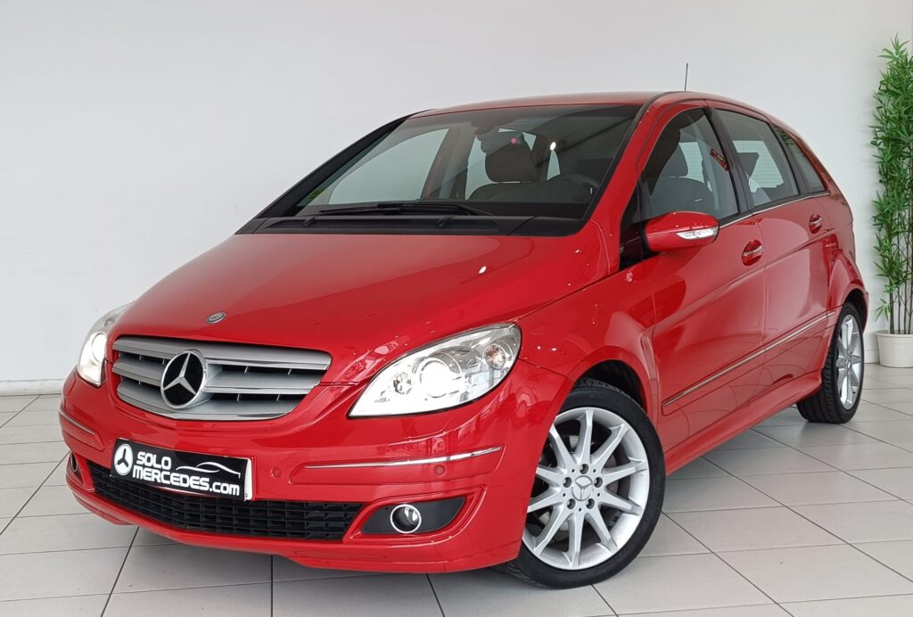 MERCEDES-BENZ B-200 CDI