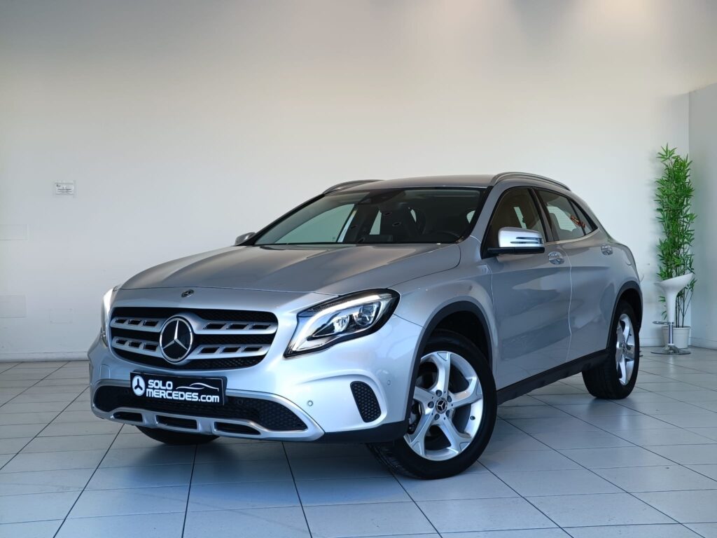 MERCEDES-BENZ GLA 200 URBAN 7G-TRONIC