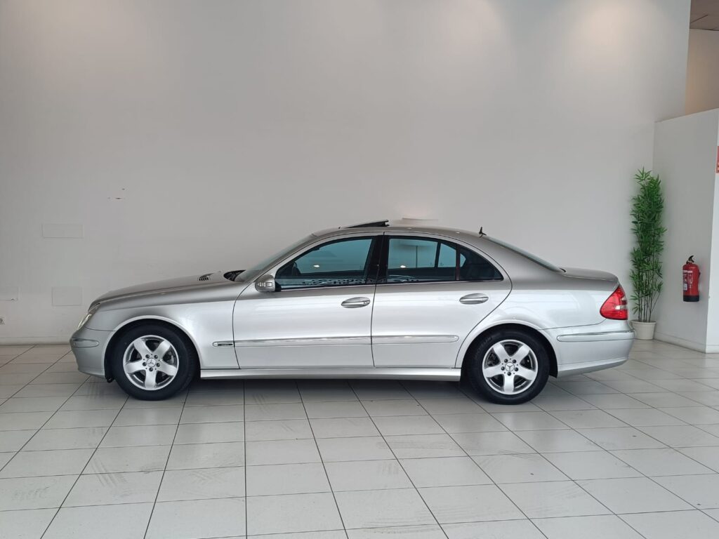 MERCEDES-BENZ E-270 CDI AVANTGARDE