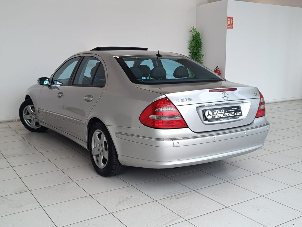 MERCEDES-BENZ E-270 CDI AVANTGARDE