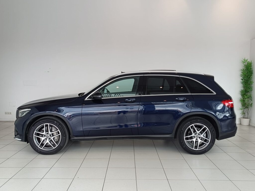 MERCEDES GLC 220D 4MATIC AMG LINE 9G TRONIC